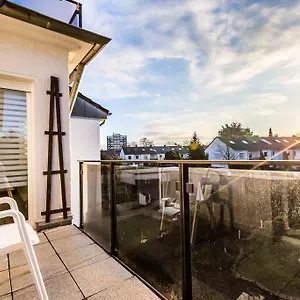 Apartment Stammheim, Köln